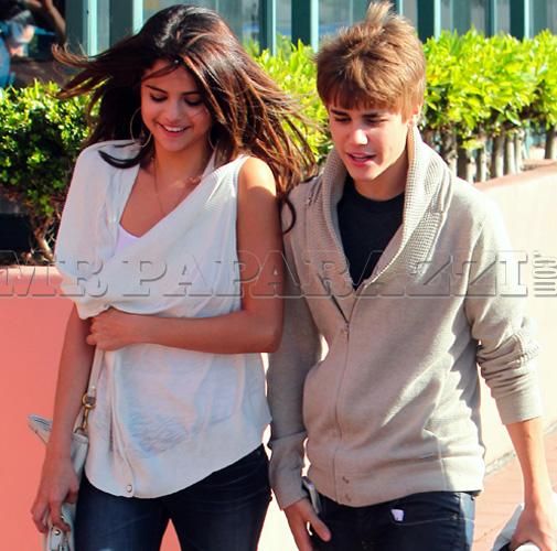 justin bieber and selena gomez dating confirmed. Justin Bieber And Selena Gomez